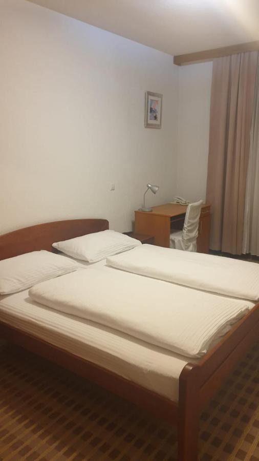 Hotel Knez 쿠프레스 외부 사진