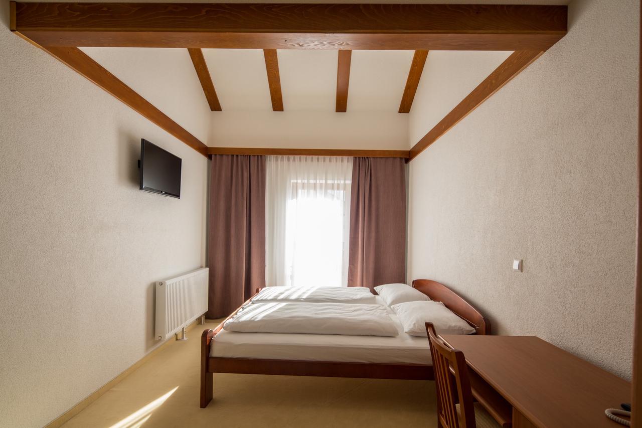 Hotel Knez 쿠프레스 외부 사진