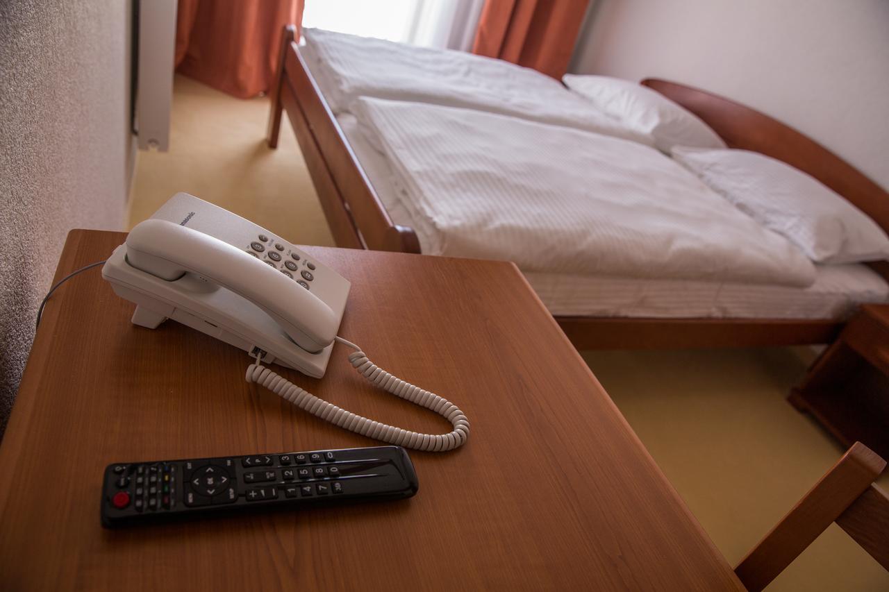 Hotel Knez 쿠프레스 외부 사진