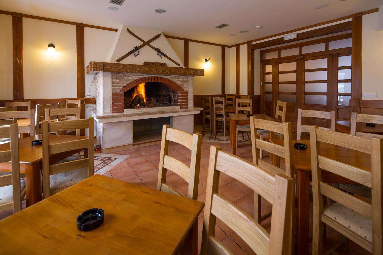 Hotel Knez 쿠프레스 외부 사진