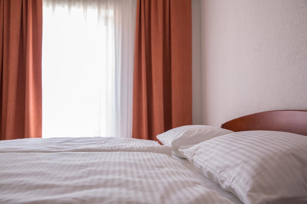 Hotel Knez 쿠프레스 외부 사진