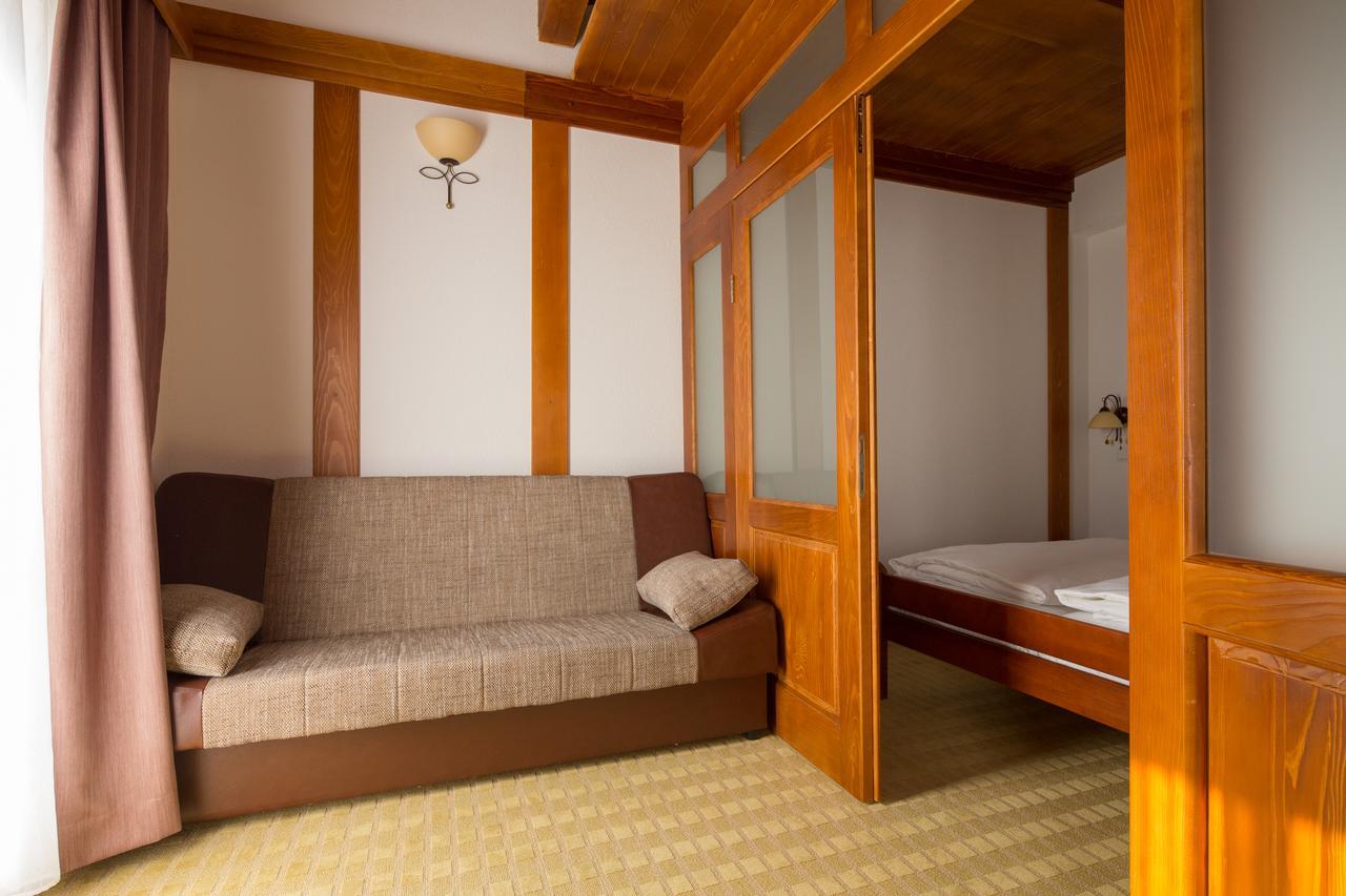 Hotel Knez 쿠프레스 외부 사진