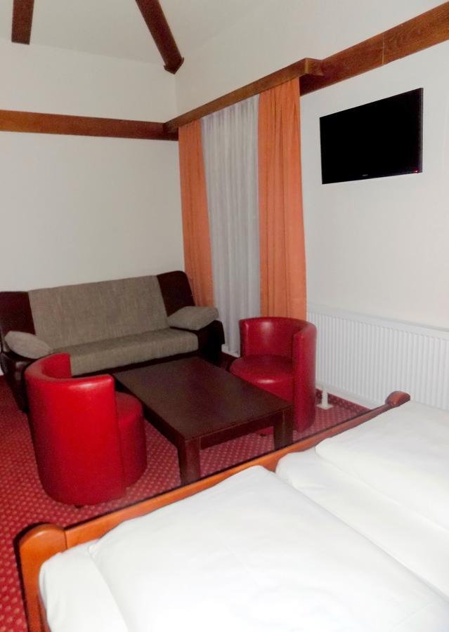 Hotel Knez 쿠프레스 외부 사진