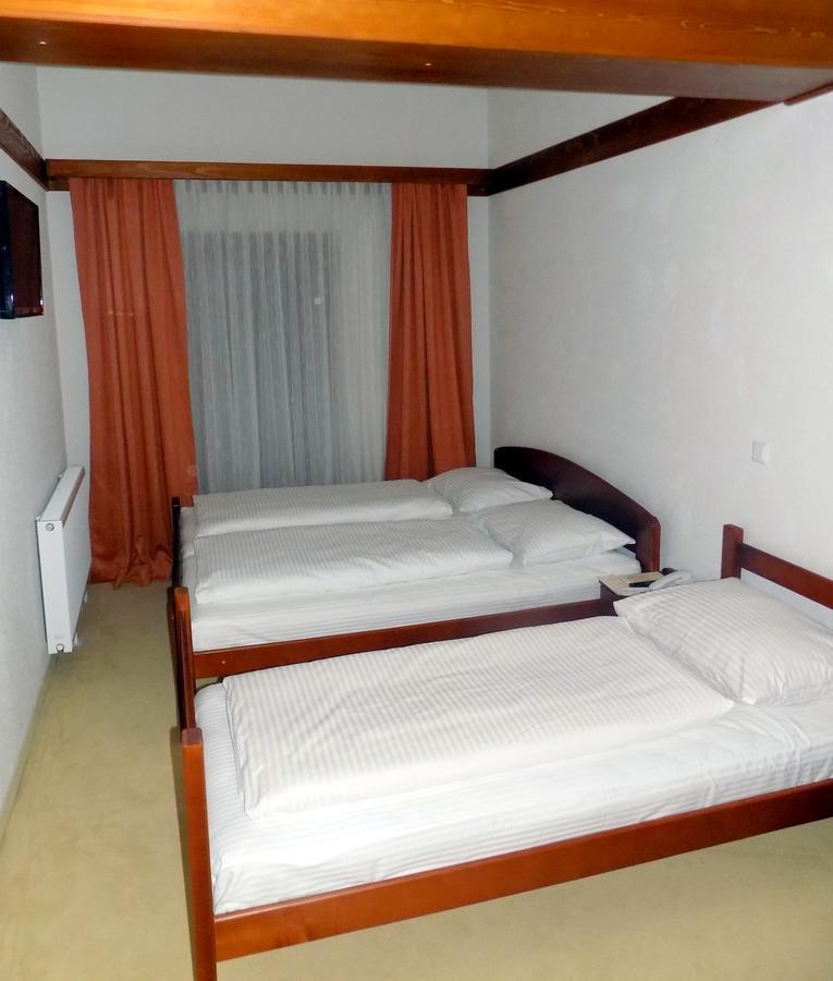 Hotel Knez 쿠프레스 외부 사진