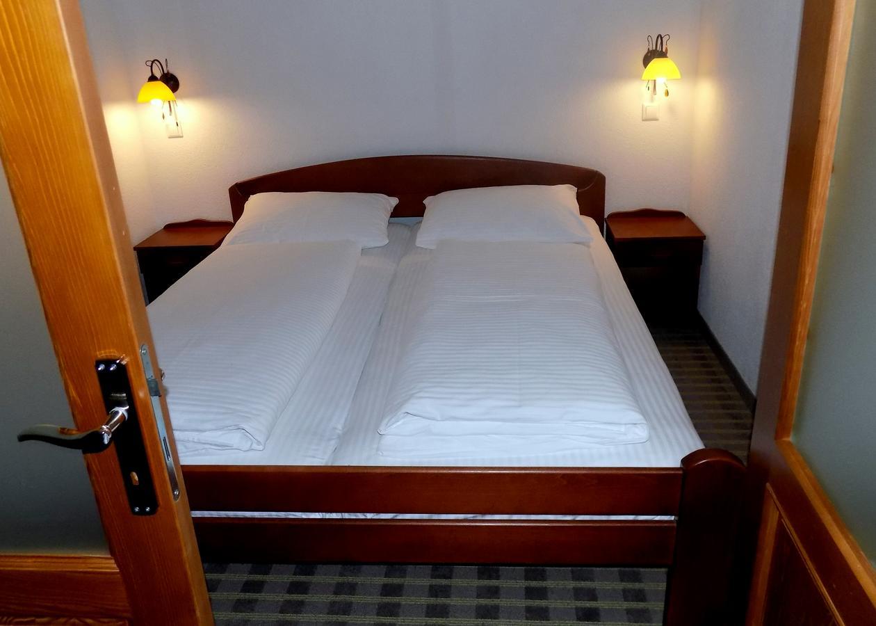 Hotel Knez 쿠프레스 외부 사진