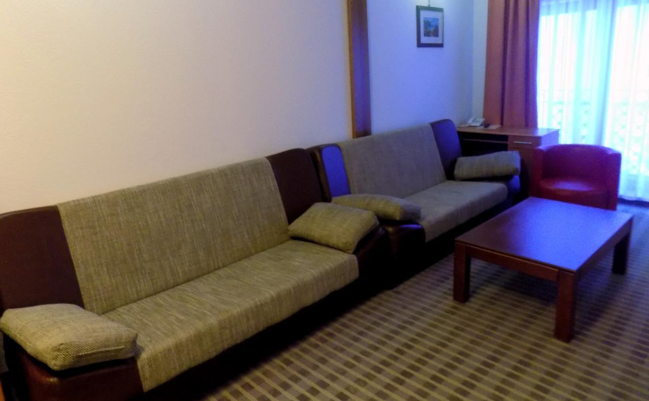 Hotel Knez 쿠프레스 외부 사진