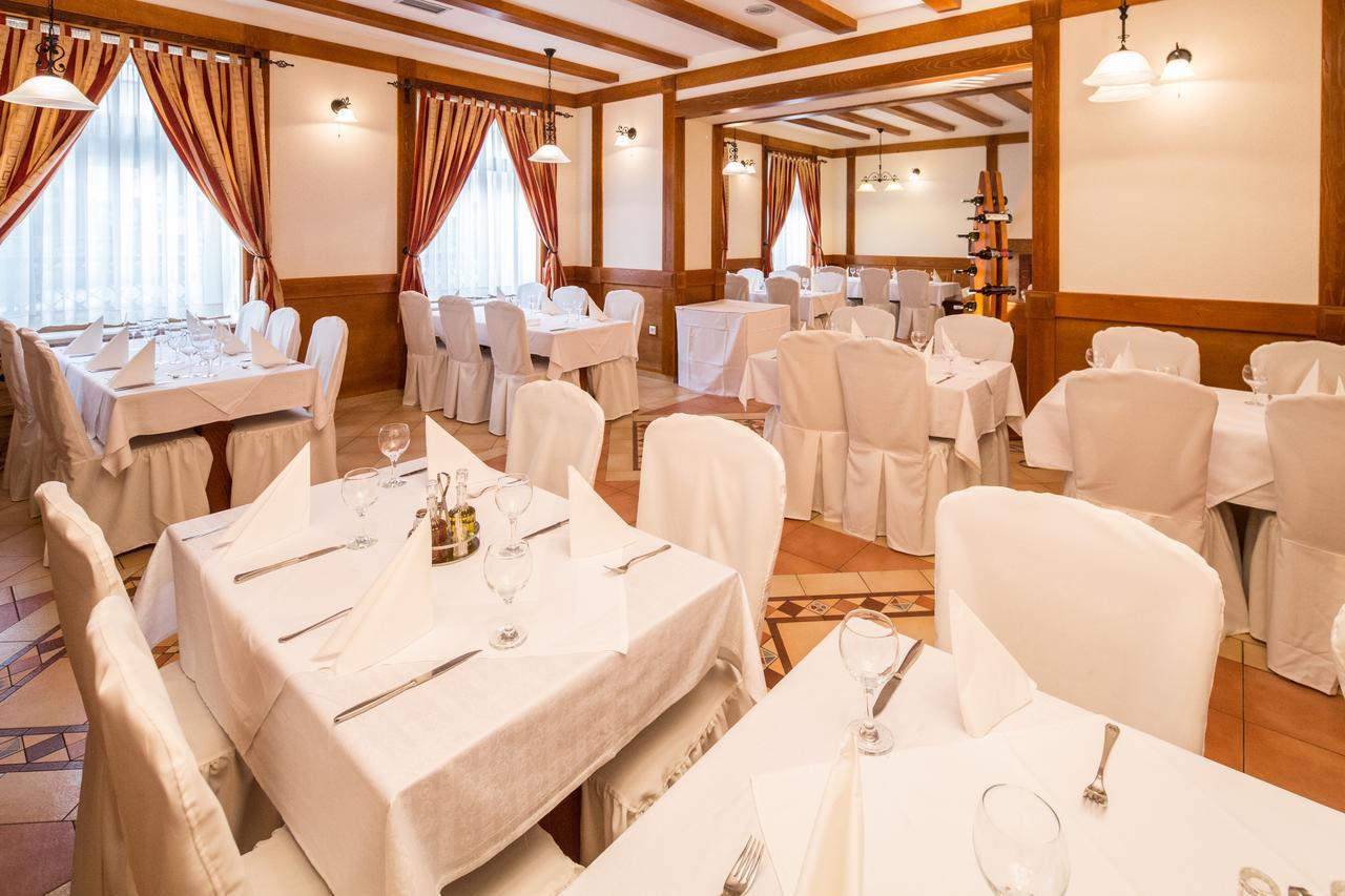 Hotel Knez 쿠프레스 외부 사진
