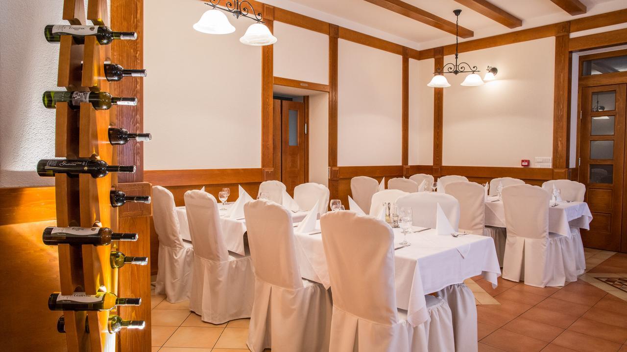 Hotel Knez 쿠프레스 외부 사진